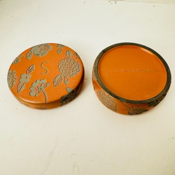 Anthropologie Monogram S Lidded Stoneware Ceramic Round Jewelry Trinket Box - Picture 4 of 9